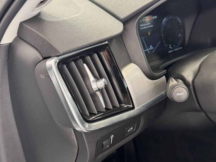 Volvo V90 MOMENTUM AUTO foto 18