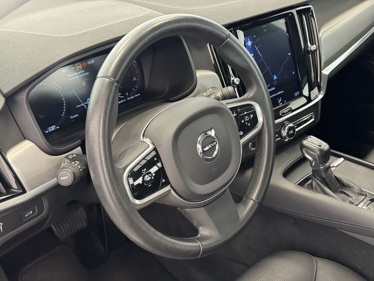 Volvo V90 MOMENTUM AUTO foto 19
