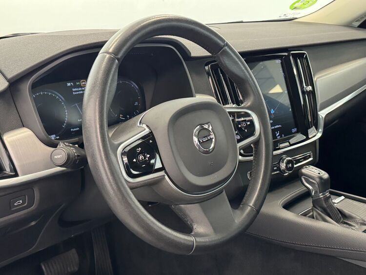 Volvo V90 MOMENTUM AUTO foto 20