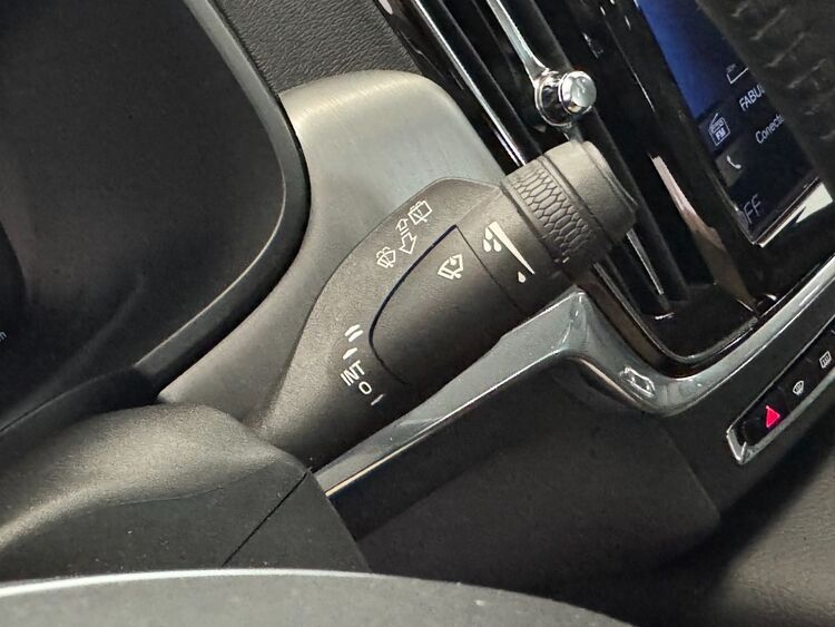 Volvo V90 MOMENTUM AUTO foto 22