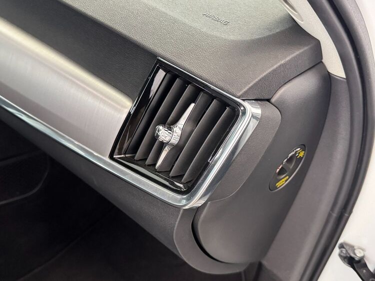 Volvo V90 MOMENTUM AUTO foto 32