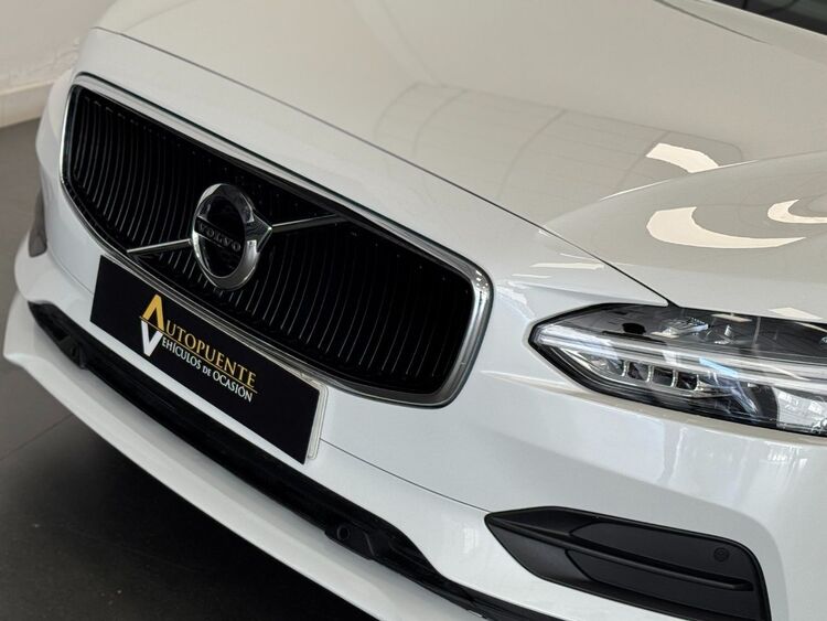 Volvo V90 MOMENTUM AUTO foto 47