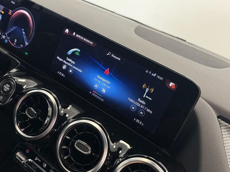 Mercedes GLA AMG foto 34