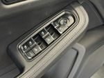 Porsche Macan MACAN miniatura 18