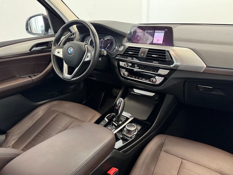 BMW X3 LUXURY LINE foto 12