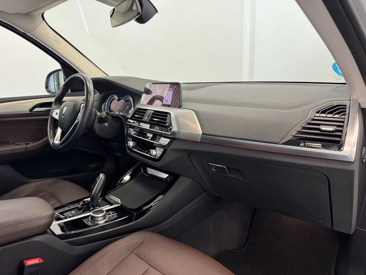 BMW X3 LUXURY LINE foto 13