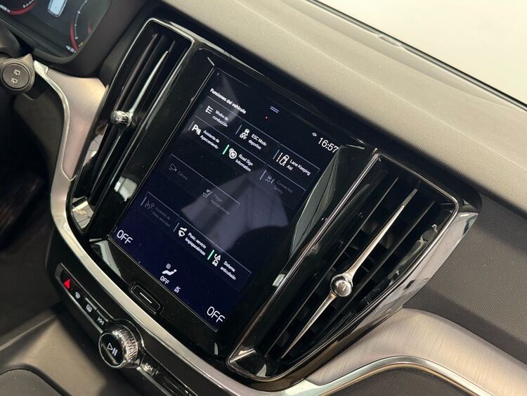 Volvo V60 MOMENTUM PRO AUTO foto 29