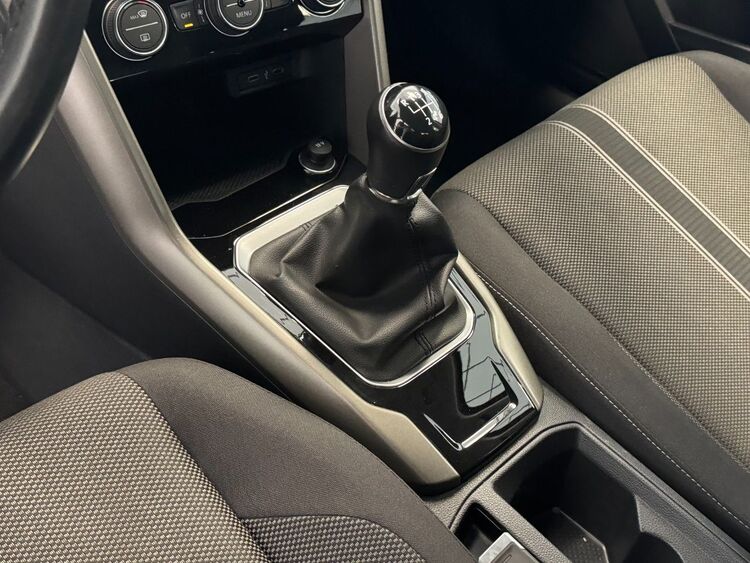 Volkswagen T-Roc ADVANCE foto 26