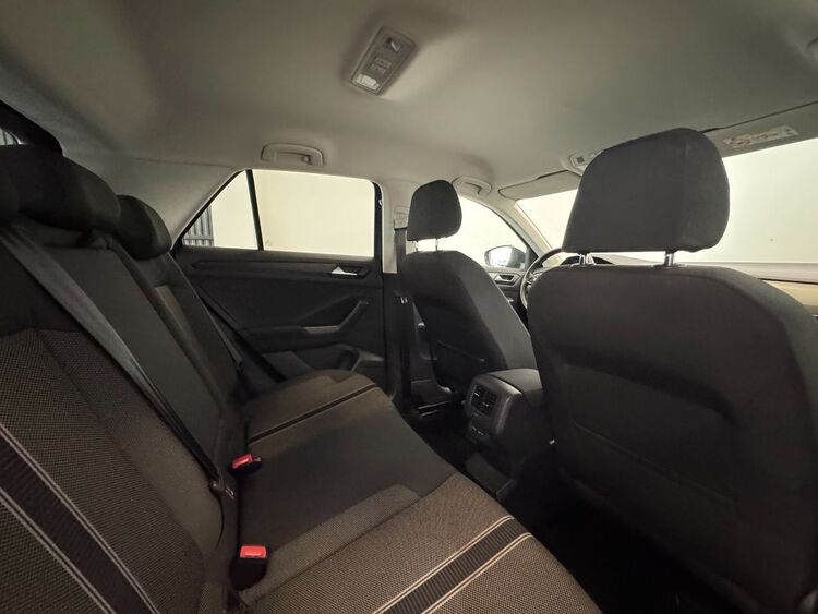 Volkswagen T-Roc ADVANCE foto 40