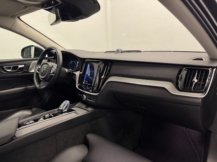 Volvo V60 INSCRIPTION AUTO foto 13