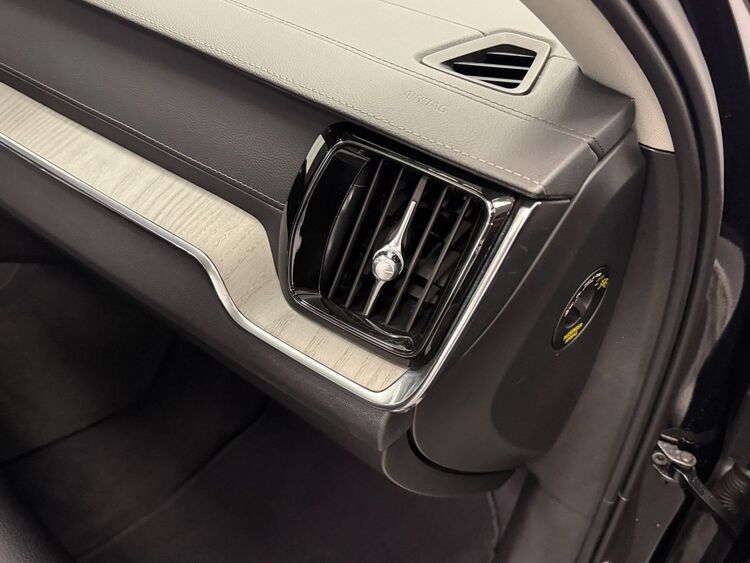 Volvo V60 INSCRIPTION AUTO foto 32