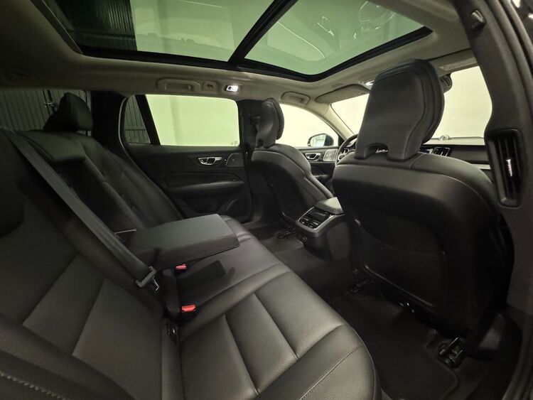 Volvo V60 INSCRIPTION AUTO foto 43