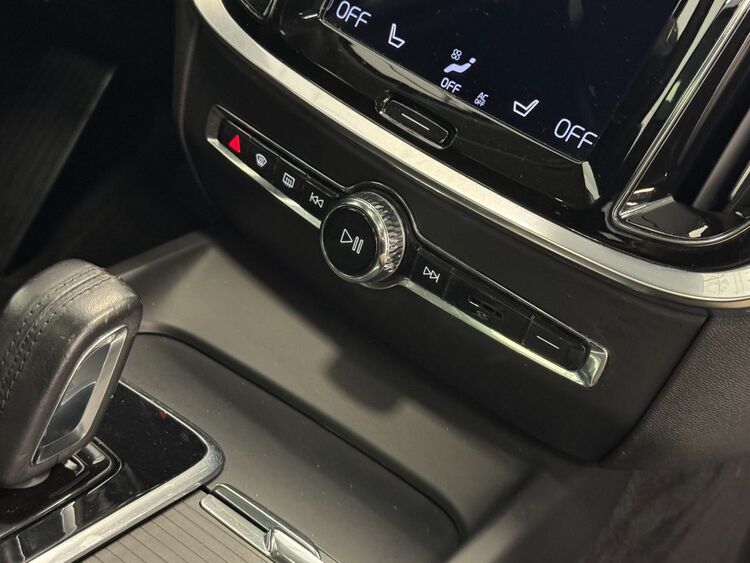 Volvo V60 AWD AUTO foto 36