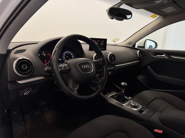 Audi A3 ATTRACTION foto 8
