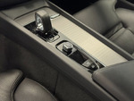 Volvo V60 PLUS DARK AUTO miniatura 24