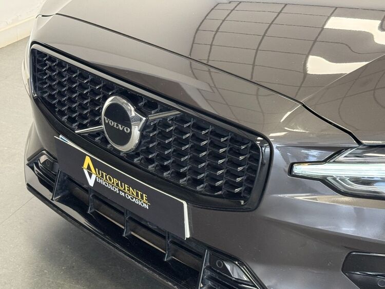 Volvo V60 PLUS DARK AUTO foto 38