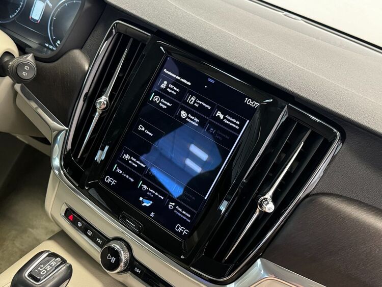 Volvo V90 D4 AWD AUTO foto 34