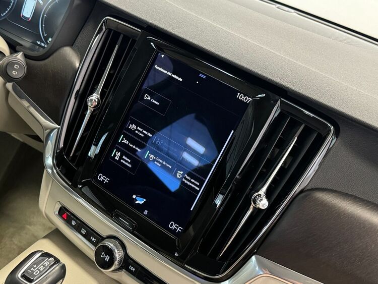 Volvo V90 D4 AWD AUTO foto 35