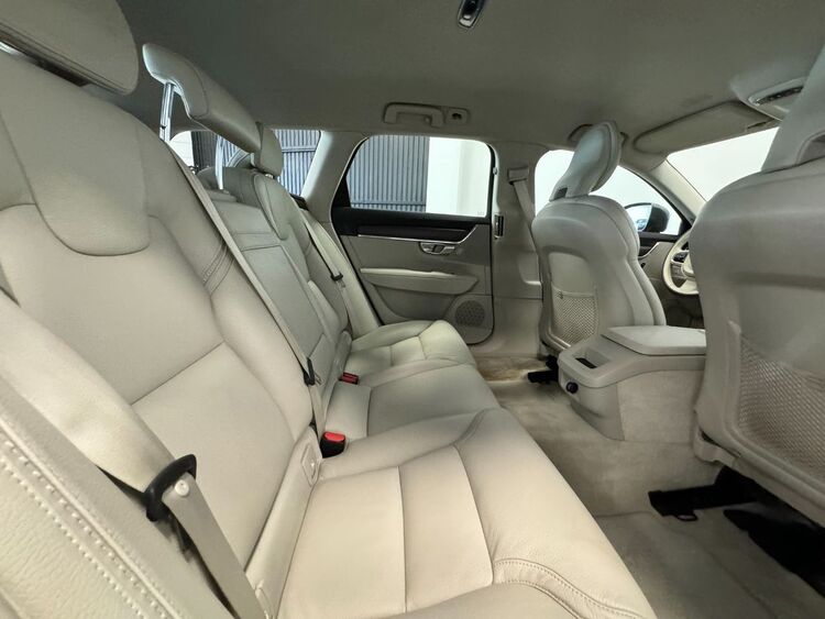 Volvo V90 D4 AWD AUTO foto 42