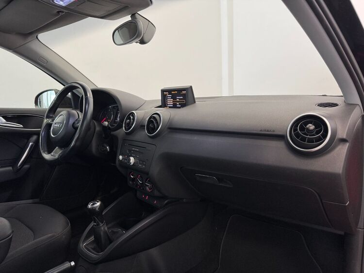 Audi A1 S LINE SPORTBACK foto 12