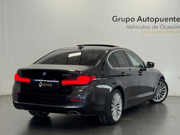 BMW Serie 5 LUXURY LINE foto 4