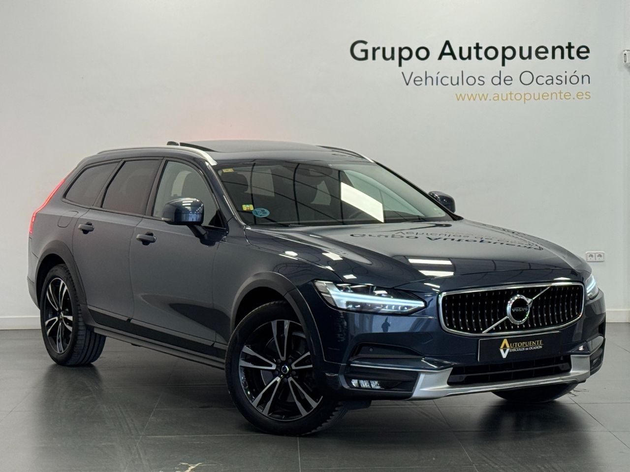Volvo V90 CROSS COUNTRY foto 2
