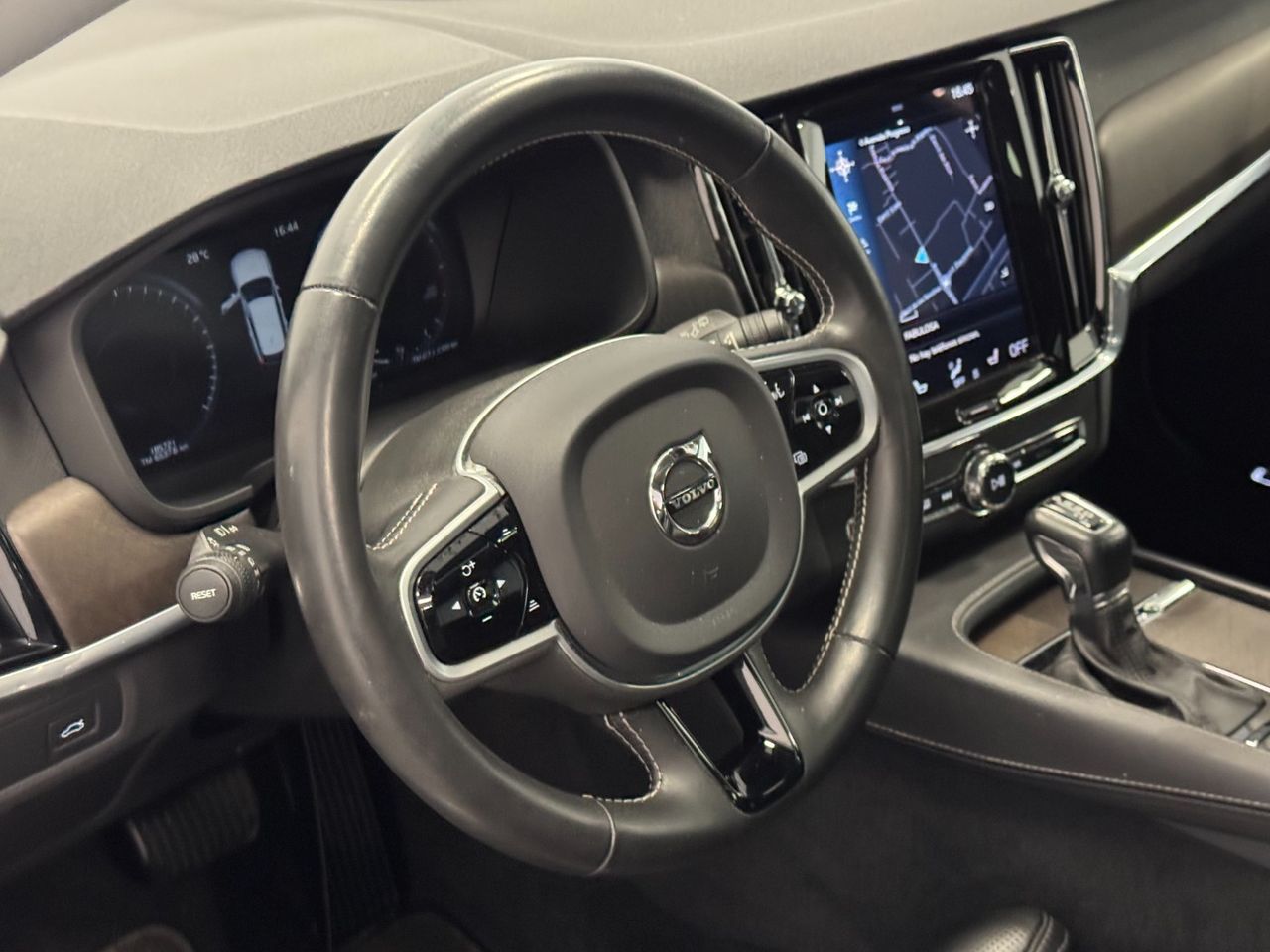 Volvo V90 CROSS COUNTRY foto 16