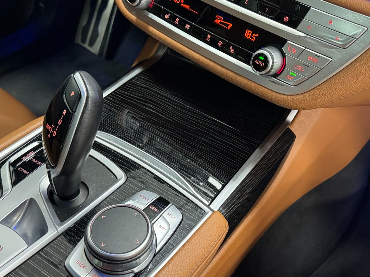 BMW Serie 7 XDRIVE 30D M miniatura 44