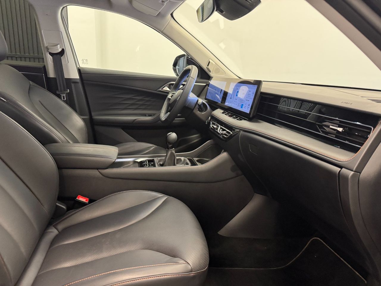 MG HS LUXURY miniatura 29