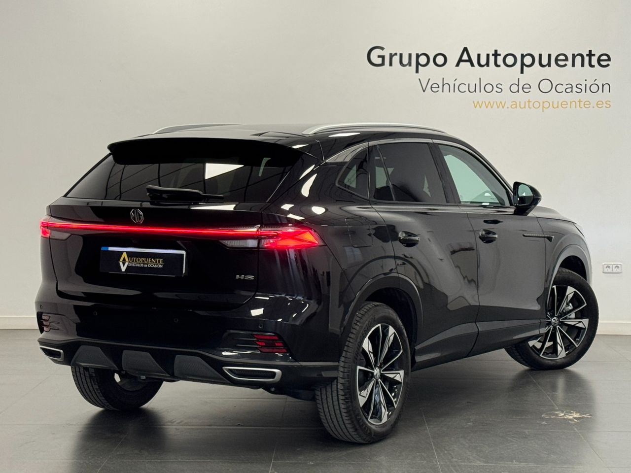 MG HS LUXURY foto 4