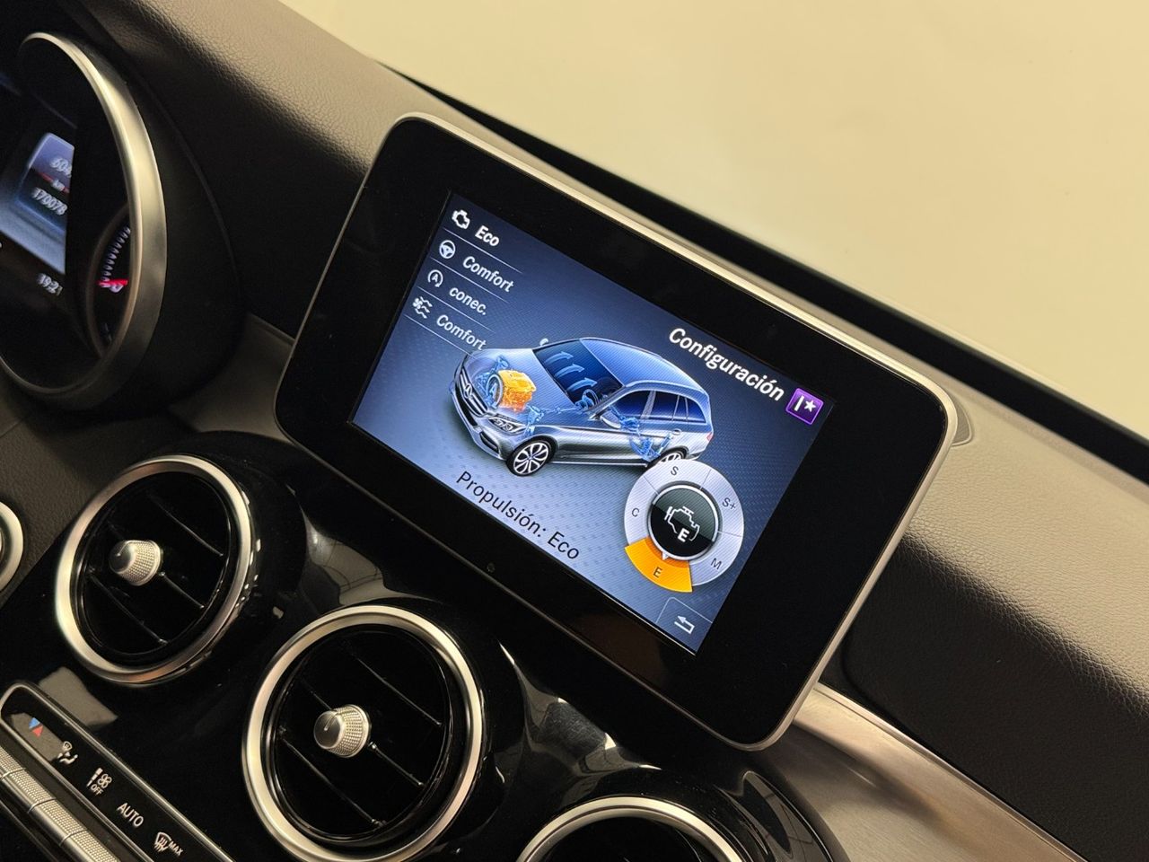 Mercedes Clase C AMG 220 miniatura 35