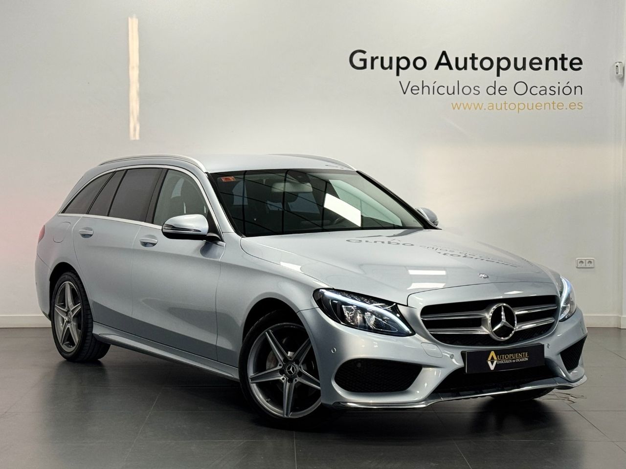 Mercedes Clase C AMG 220 foto 2