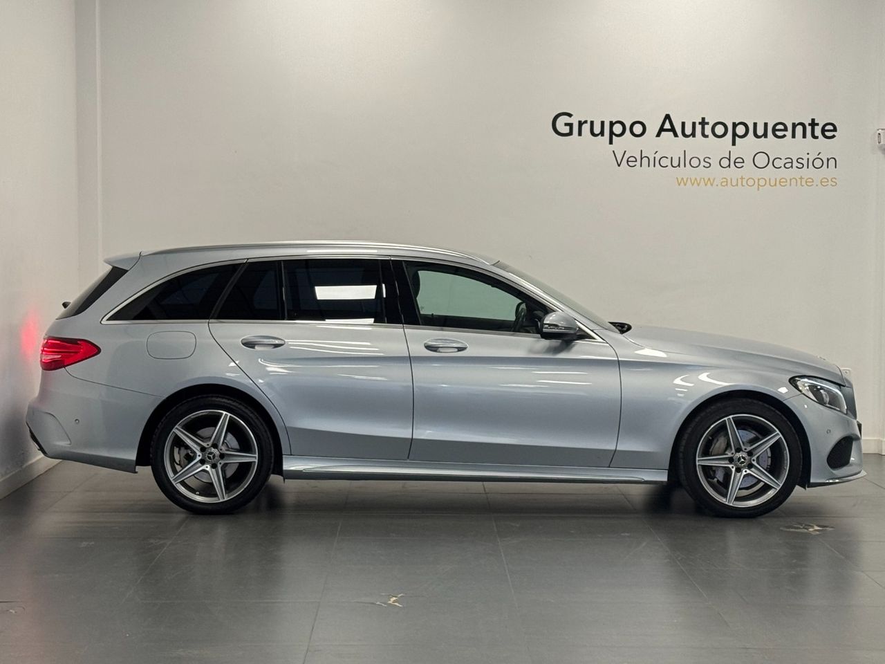 Mercedes Clase C AMG 220 foto 3