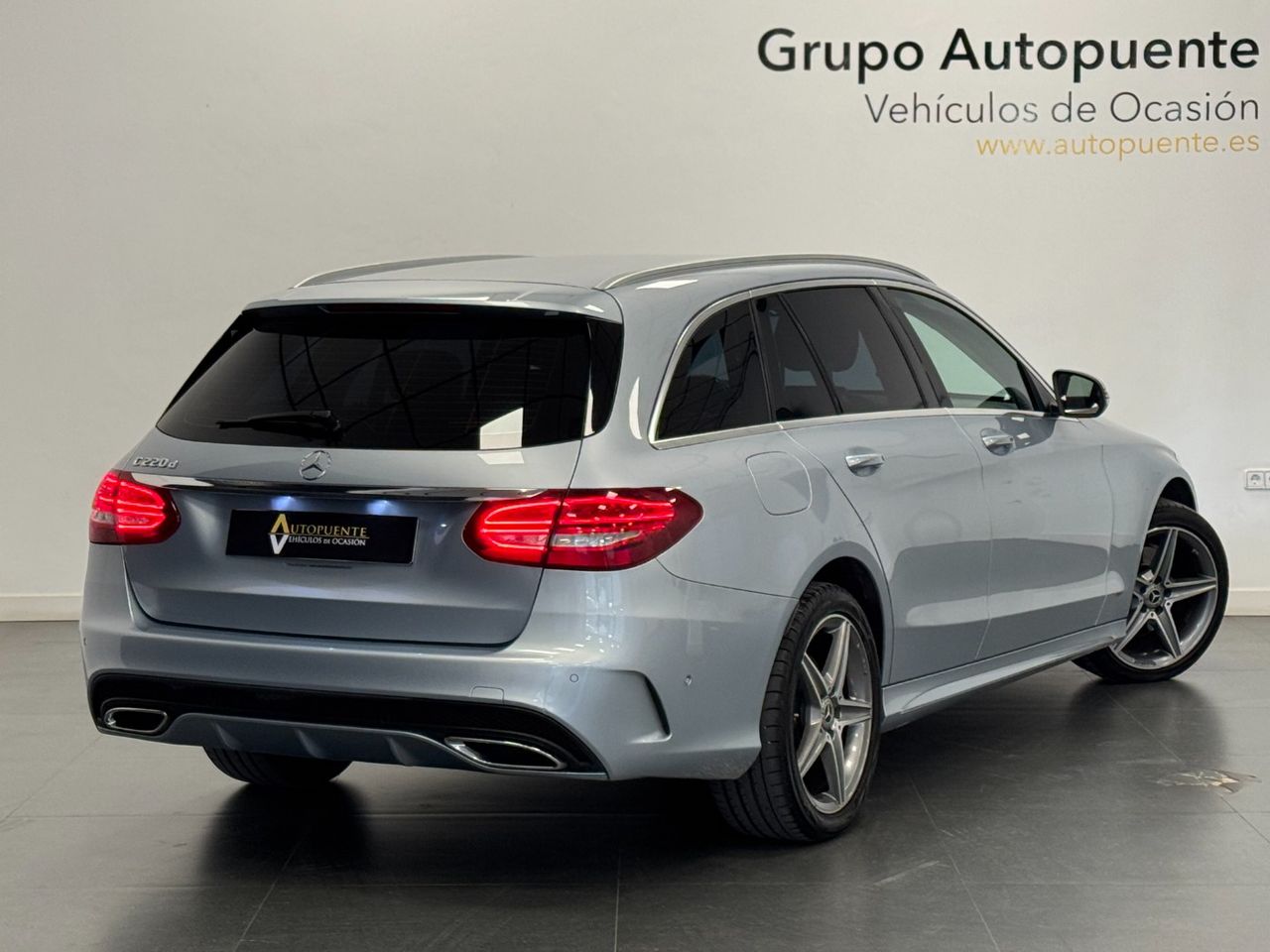 Mercedes Clase C AMG 220 foto 4