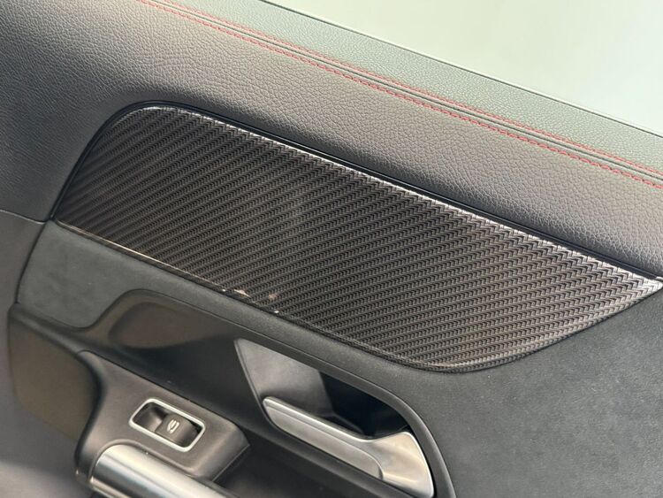 Mercedes GLA AMG foto 33