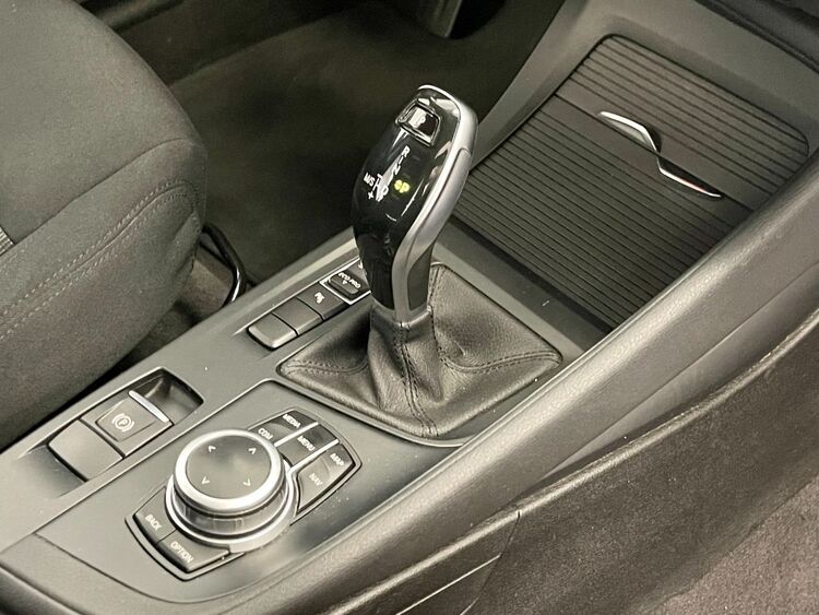 BMW X1 SDRIVE 18D foto 40