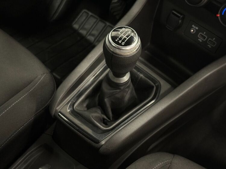 Renault Clio BUSINESS foto 28