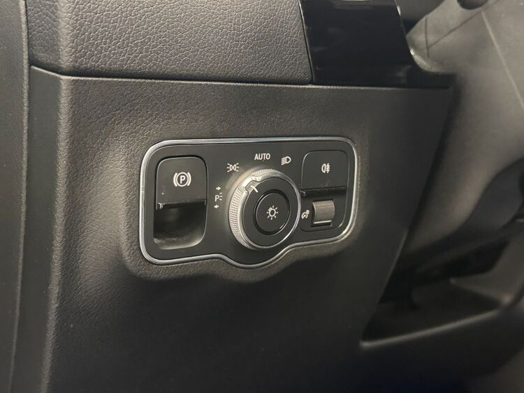 Mercedes GLA 200 foto 24