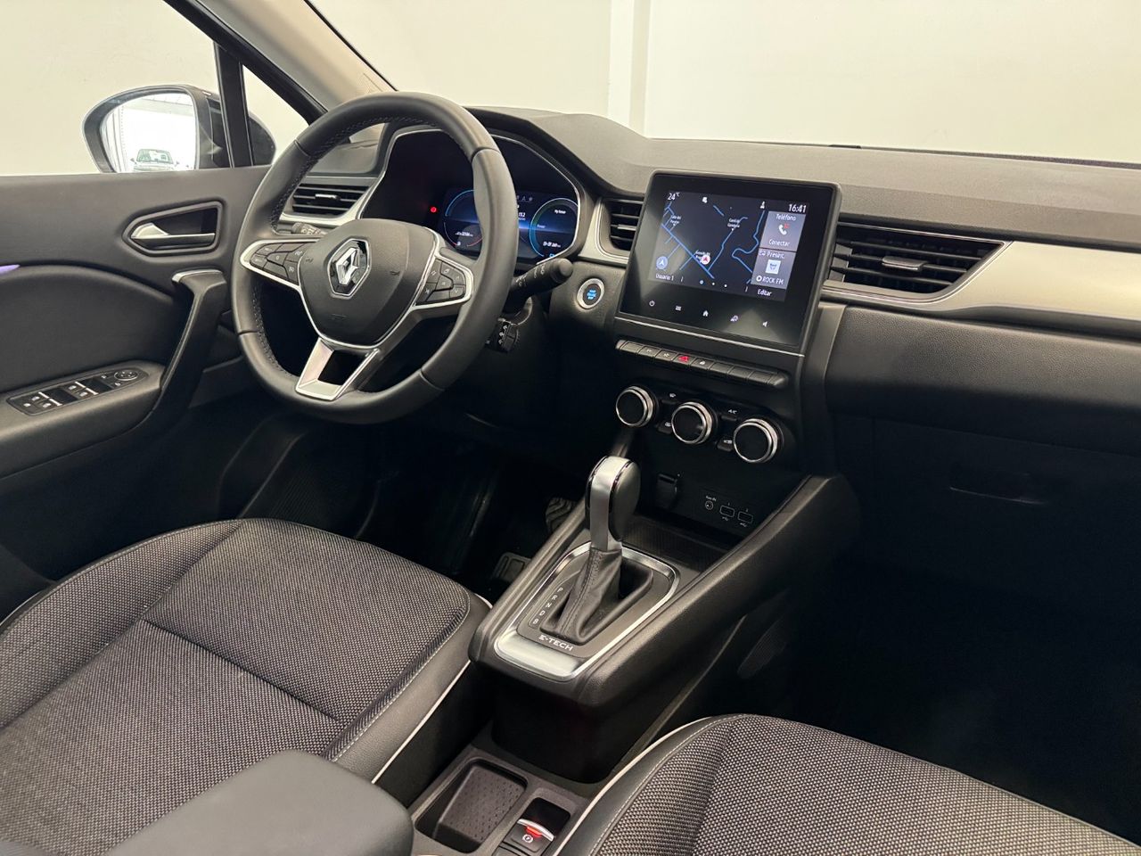 Renault Captur E TECH PLUG IN HYBRID foto 12
