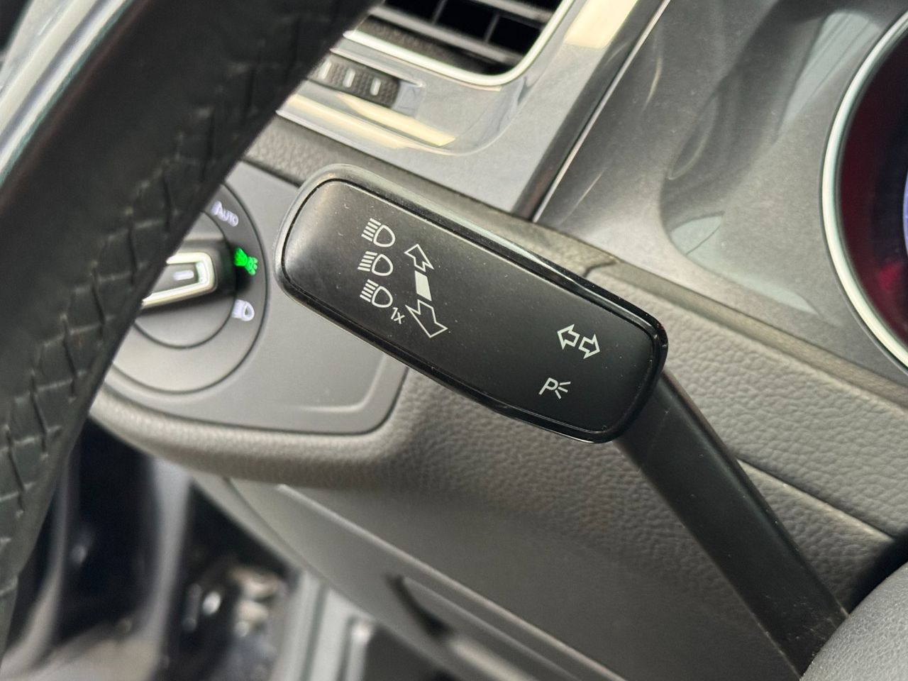 Volkswagen Golf ADVANCE miniatura 22