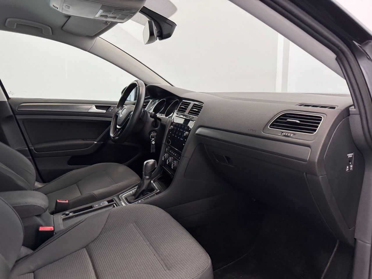 Volkswagen Golf ADVANCE miniatura 30