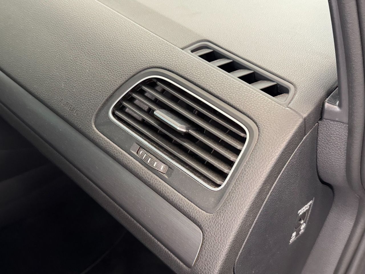 Volkswagen Golf ADVANCE miniatura 32