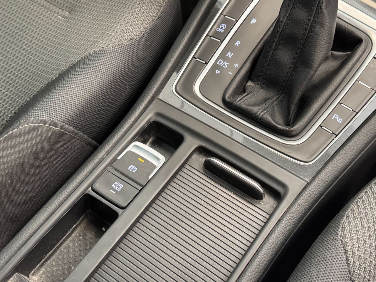 Volkswagen Golf ADVANCE miniatura 38