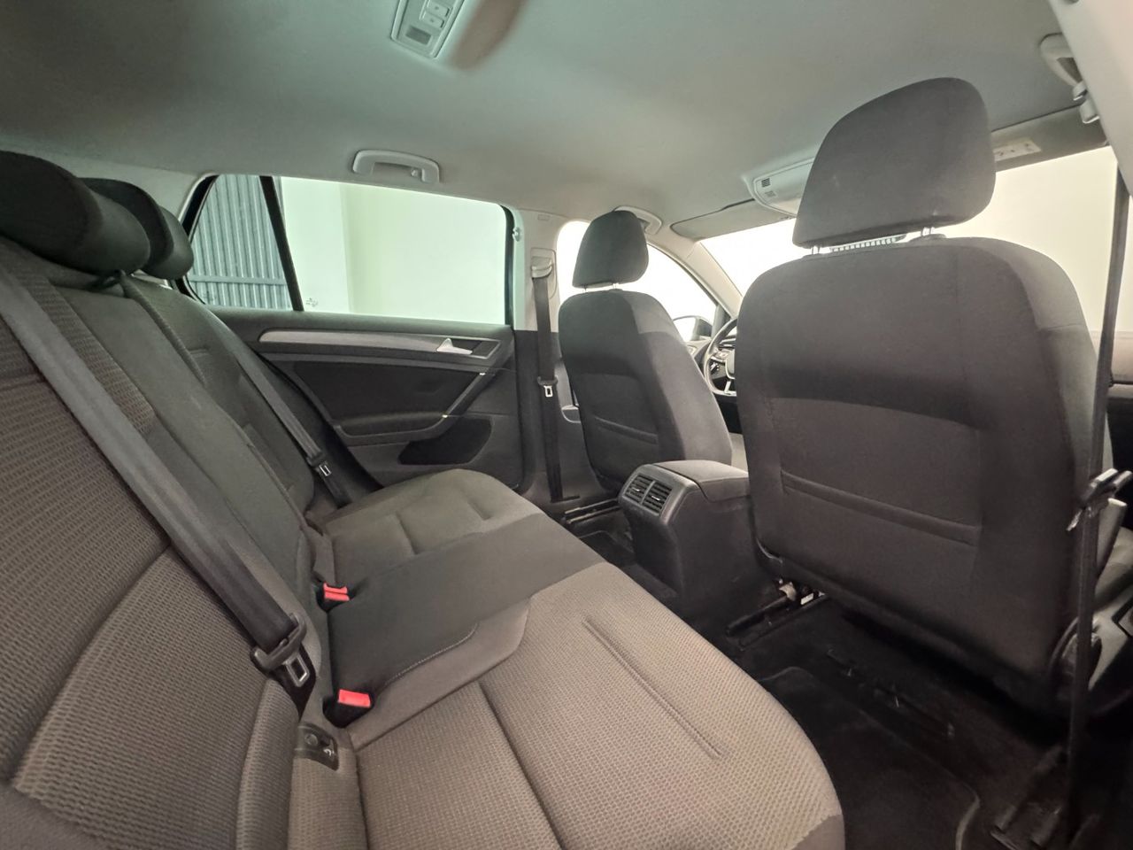 Volkswagen Golf ADVANCE miniatura 39