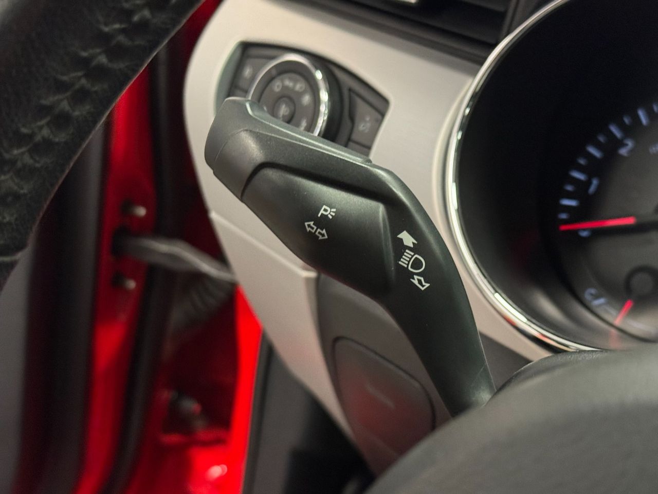 Ford Mustang GT miniatura 21