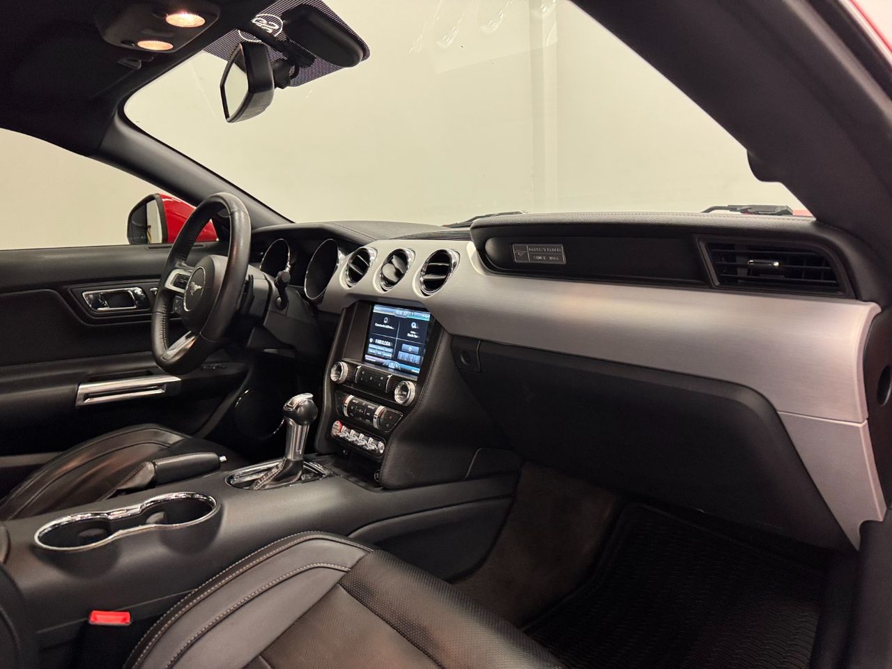 Ford Mustang GT miniatura 30