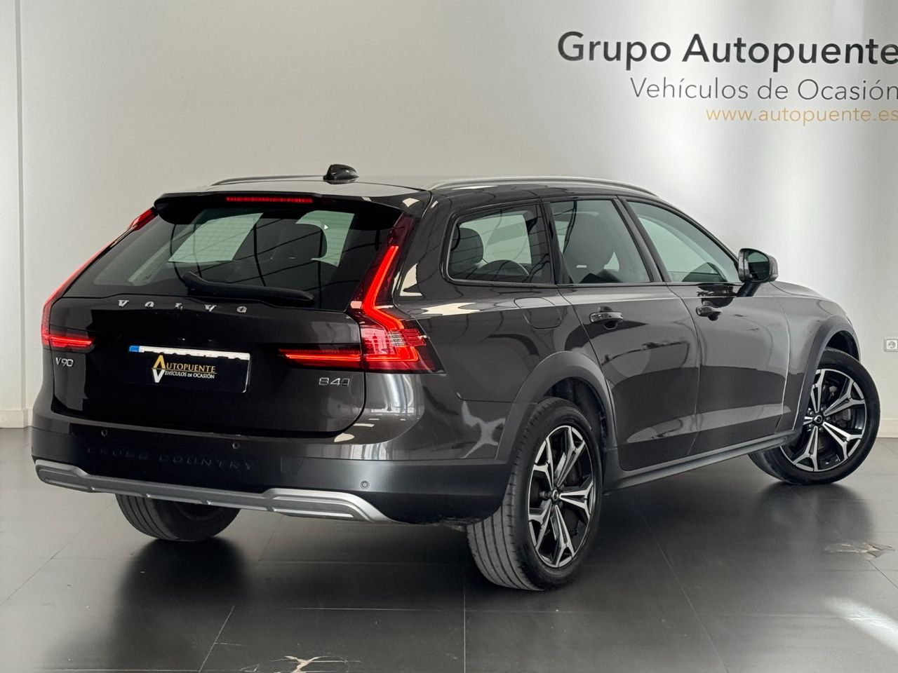 Volvo V90 CROSS COUNTRY miniatura 4