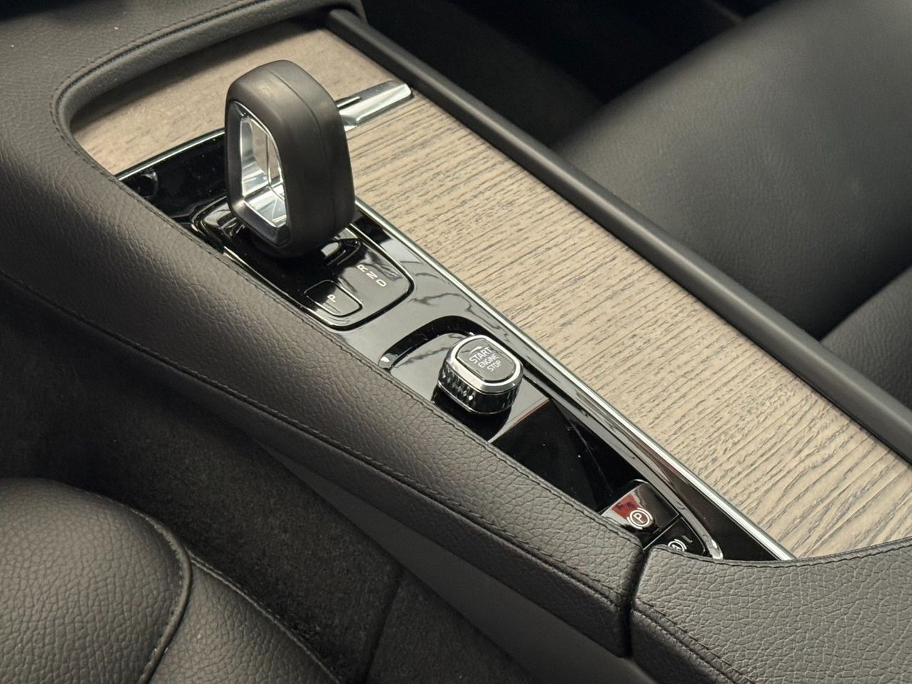 Volvo V90 CROSS COUNTRY miniatura 26