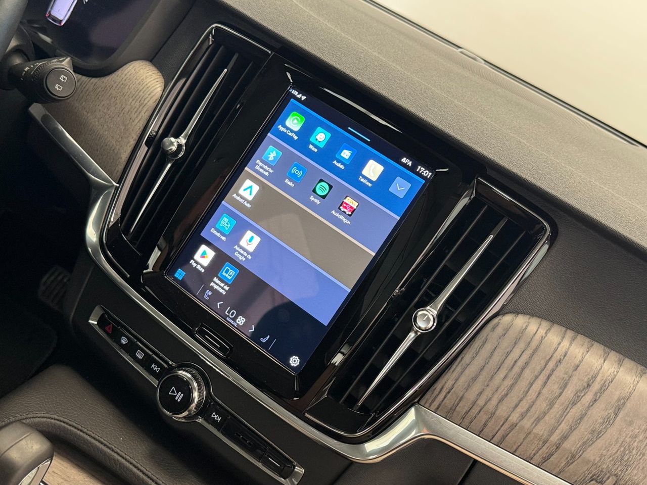 Volvo V90 CROSS COUNTRY miniatura 35