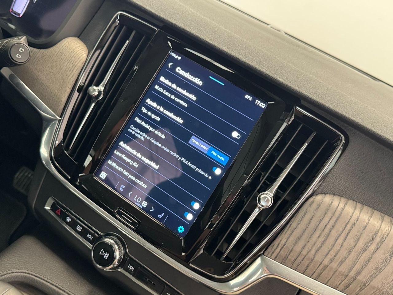 Volvo V90 CROSS COUNTRY foto 36